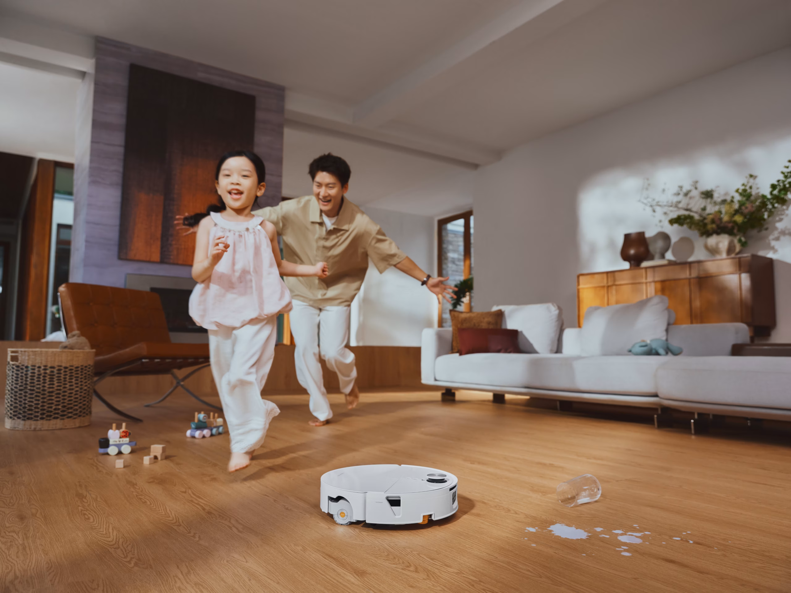 Roborock, yeni amiral gemisi rulo paspas robot süpürgesi Saros 20
