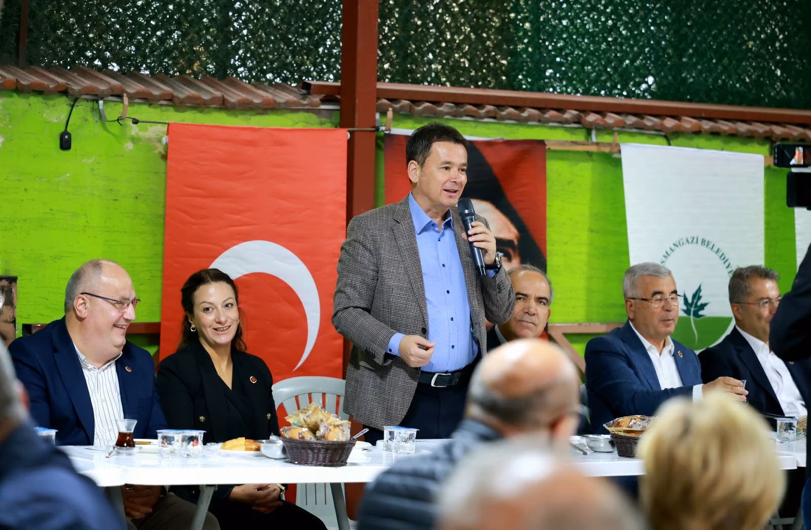 Osmangazi Belediye Başkanı Erkan Aydın’ın vatandaşlarla doğrudan iletişim kurmak amacıyla
