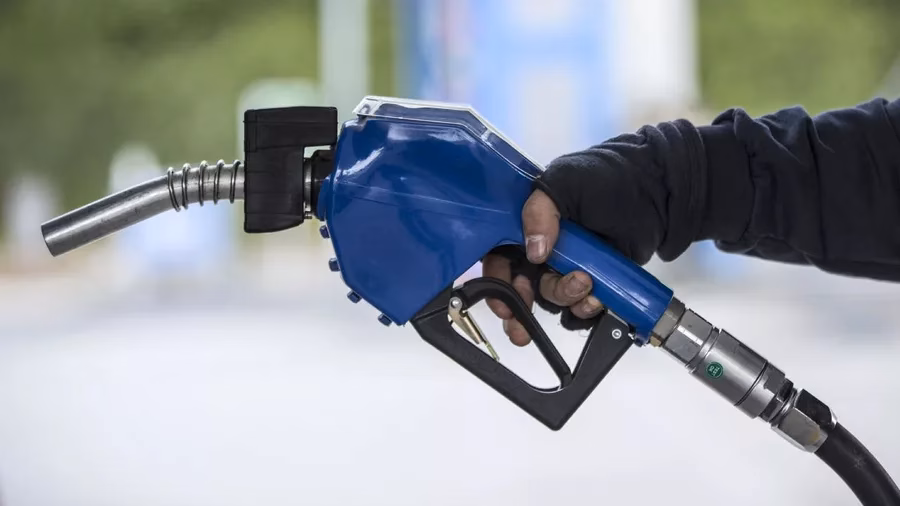 Akaryakıt fiyatlarında yeni zam beklentisi oluştu. Sektör kaynaklarına göre motorinin