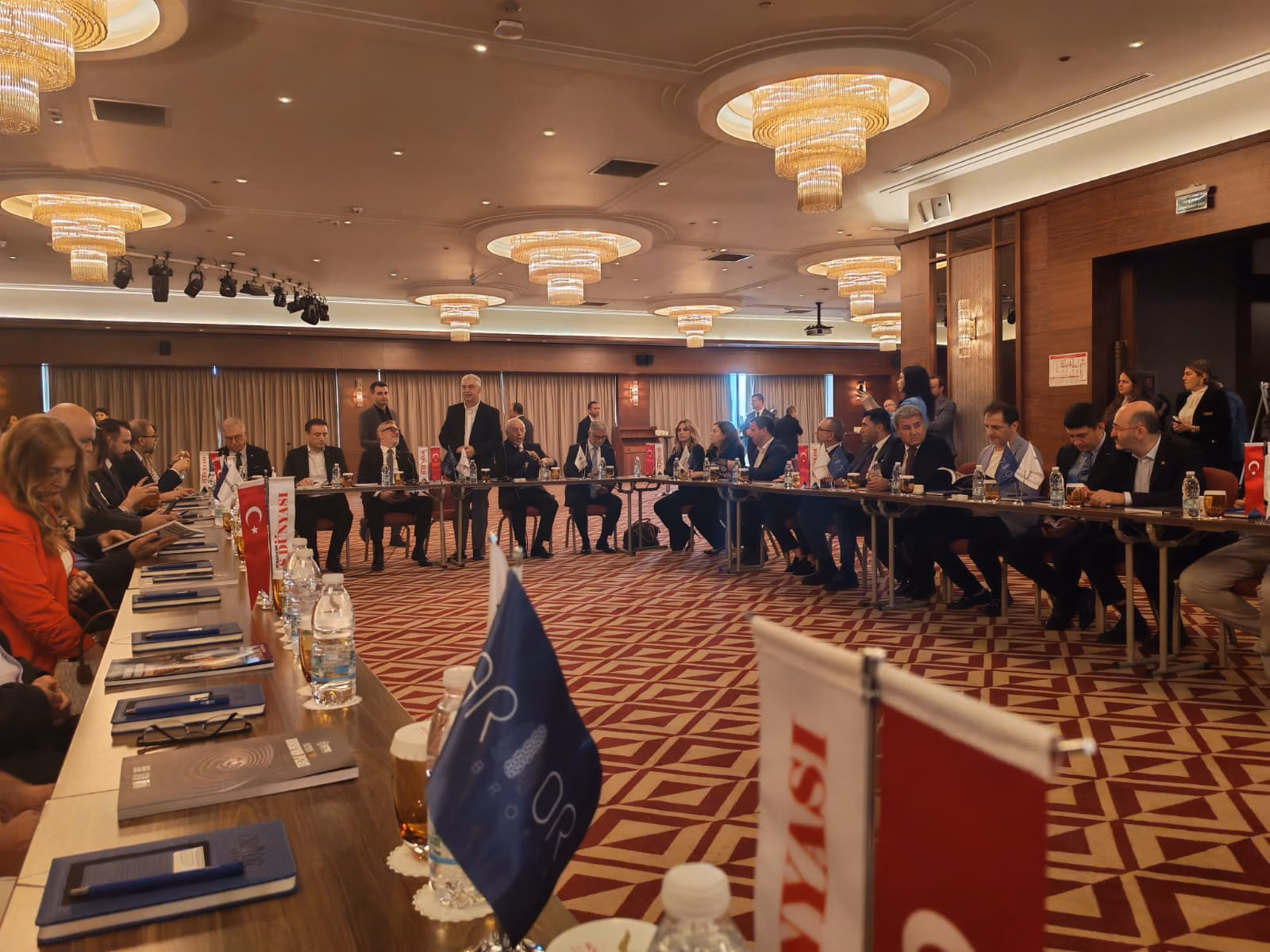 Türkiye’de İş Dünyası Dergisi tarafından düzenlenen Ekonomiye Yön Verenler Zirvesi,