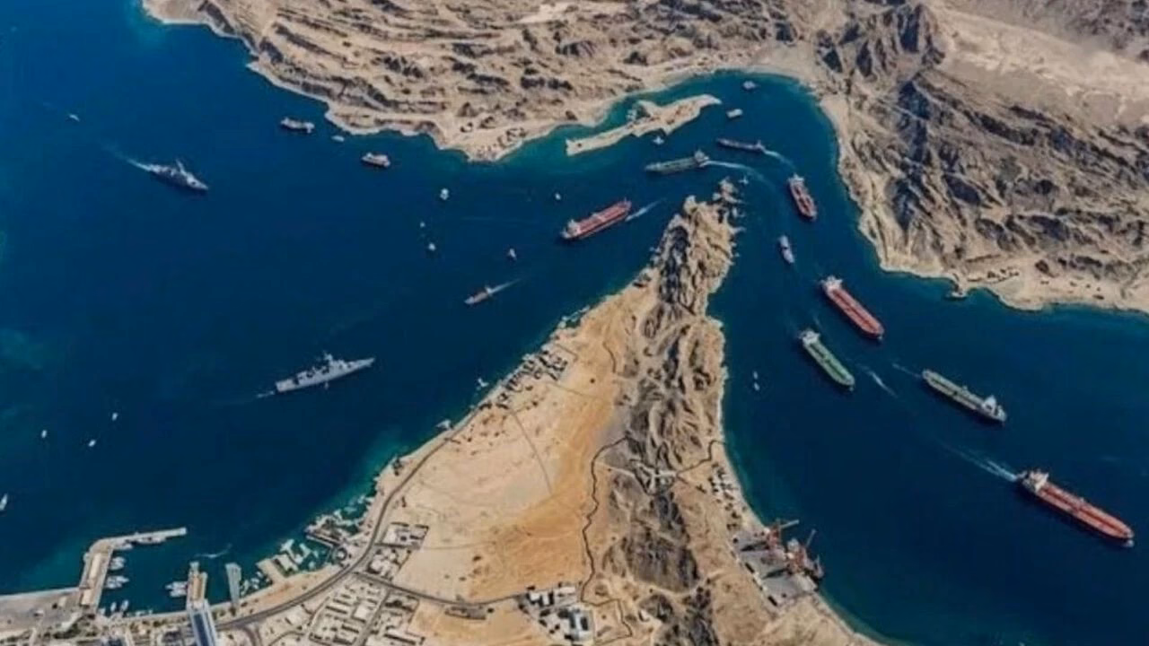 İran ile Körfez ülkeleri, Hürmüz Boğazı'ndaki gemi ve petrol trafiğinin