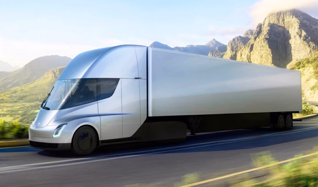 Tesla, elektrikli kamyon modeli Semi için Nevada’daki yeni fabrikasında yüksek