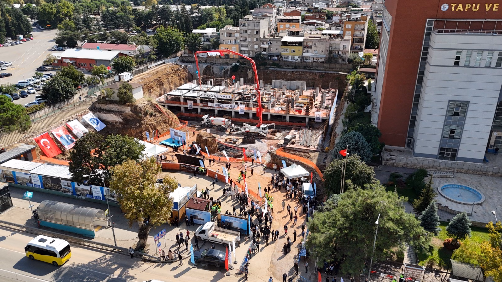 Yıldırım Belediyesi’nin 36 bin metrekarelik kullanım alanına sahip Duaçınarı Kültür