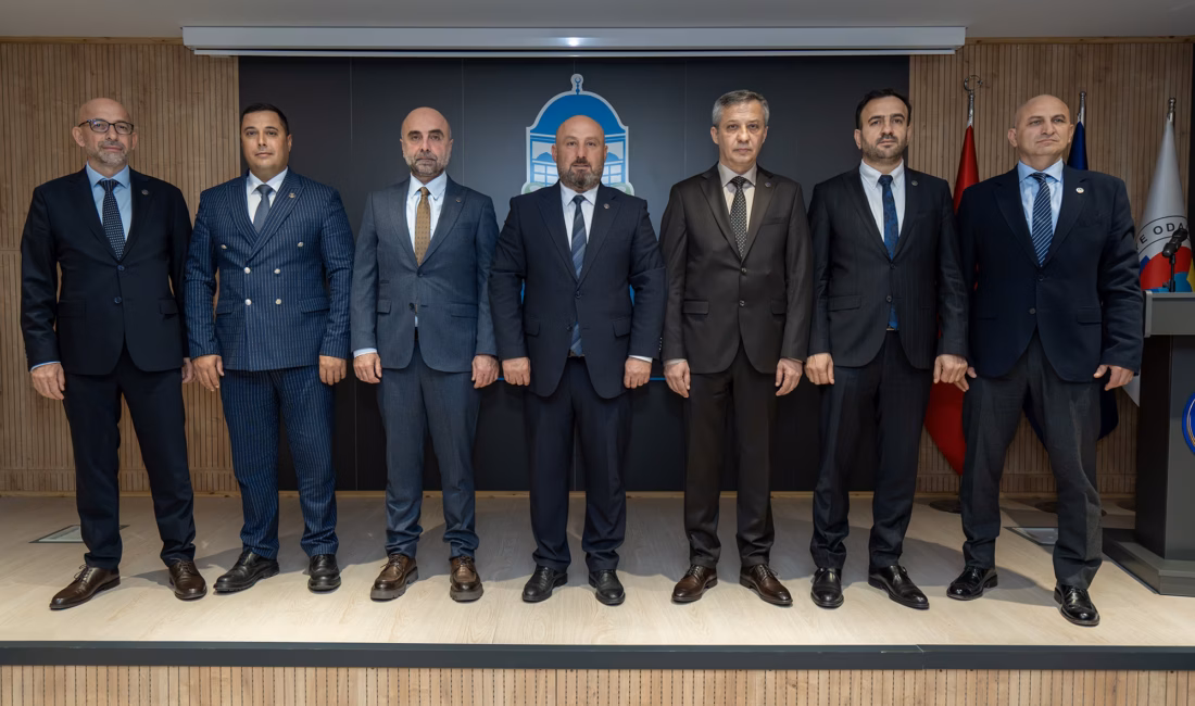 Bursa Ticaret Borsası’nda İbrahim Özhan dönemi başladı Bursa Ticaret Borsası’nın 2026-2030 dönemi yönetimi belli oldu. Tek listeyle