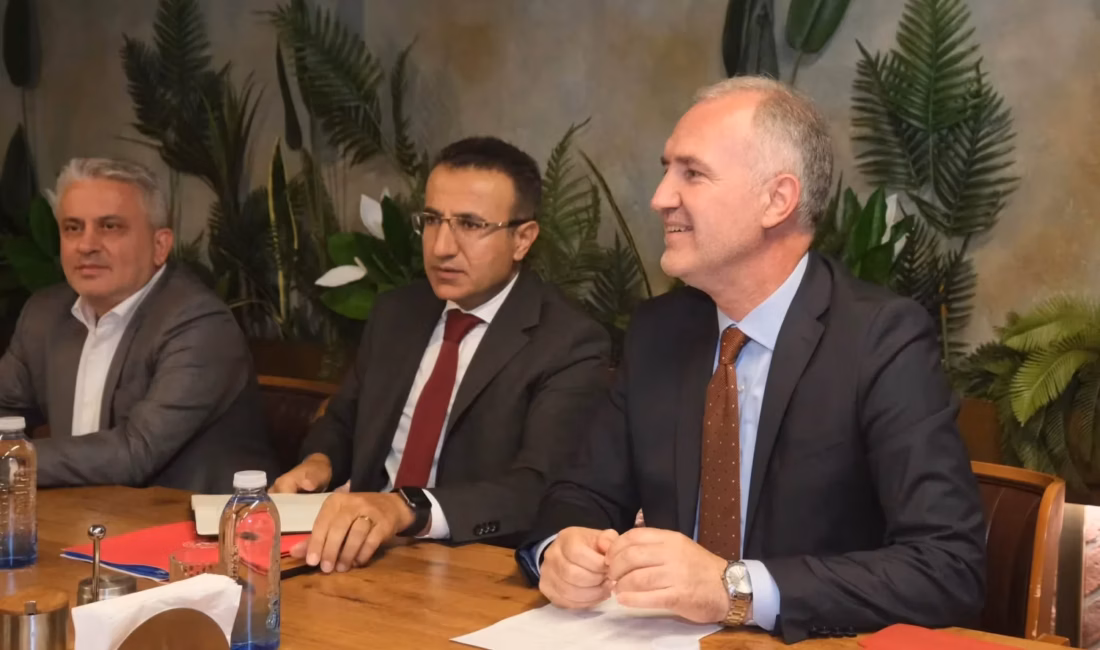 İnegöl Belediye Başkanı Alper Taban’ın ev sahipliğinde düzenlenen istişare toplantısında,