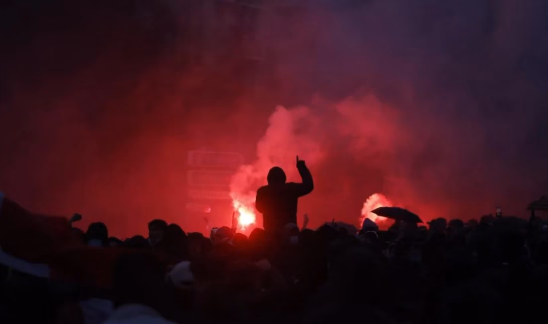 Fransa’da hayat pahalılığına, emeklilik politikalarına ve eğitim sistemindeki sorunlara karşı